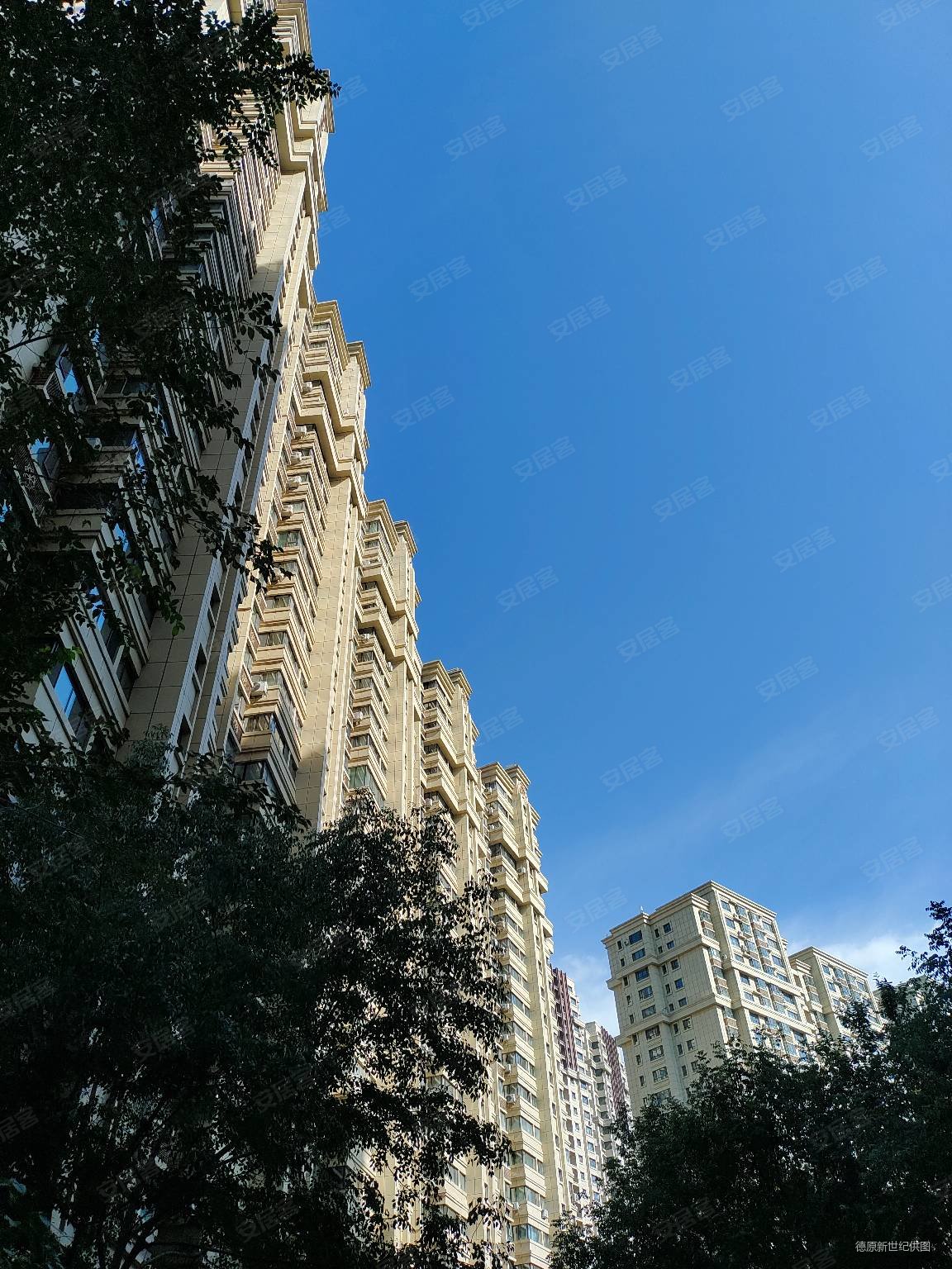 华凌国际公寓临地铁交通便利中间好楼层精装好房带电梯