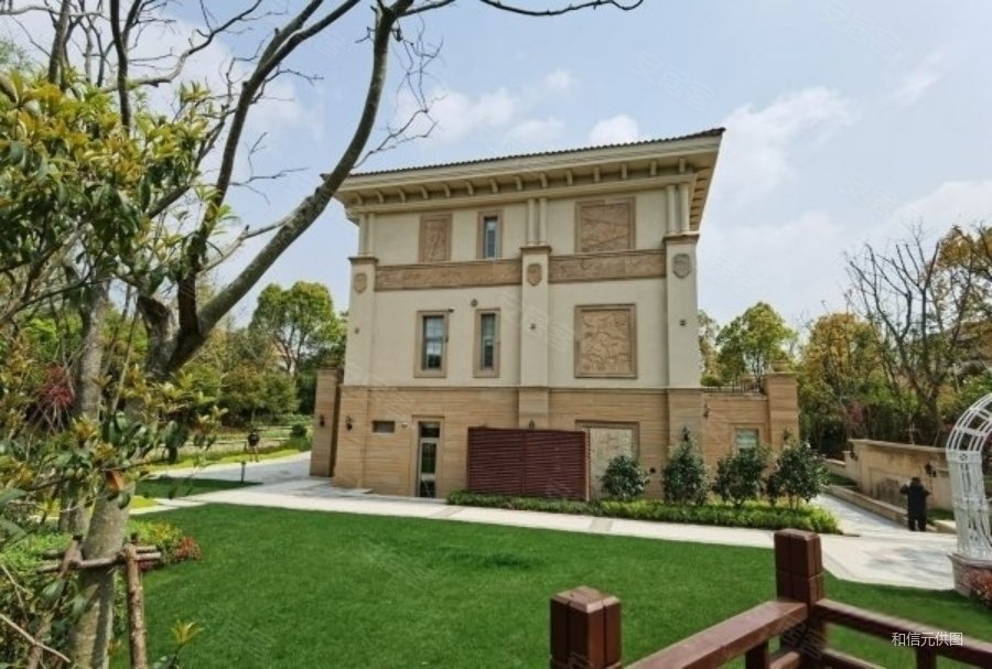 西郊宾馆花园别墅5室4厅5卫350㎡南北4000万