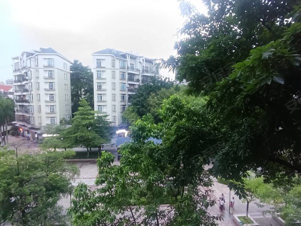 佛山南海狮山俊景花园(b区)俊景b区 狮山广场旁 精装干净卫生 拎包