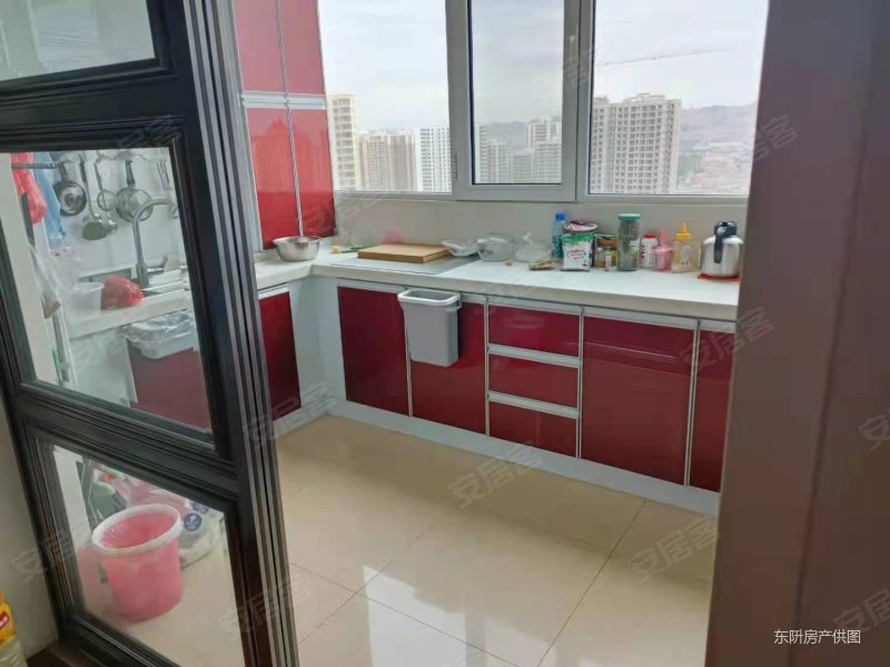 宏利大厦三室二厅二卫精装可按揭