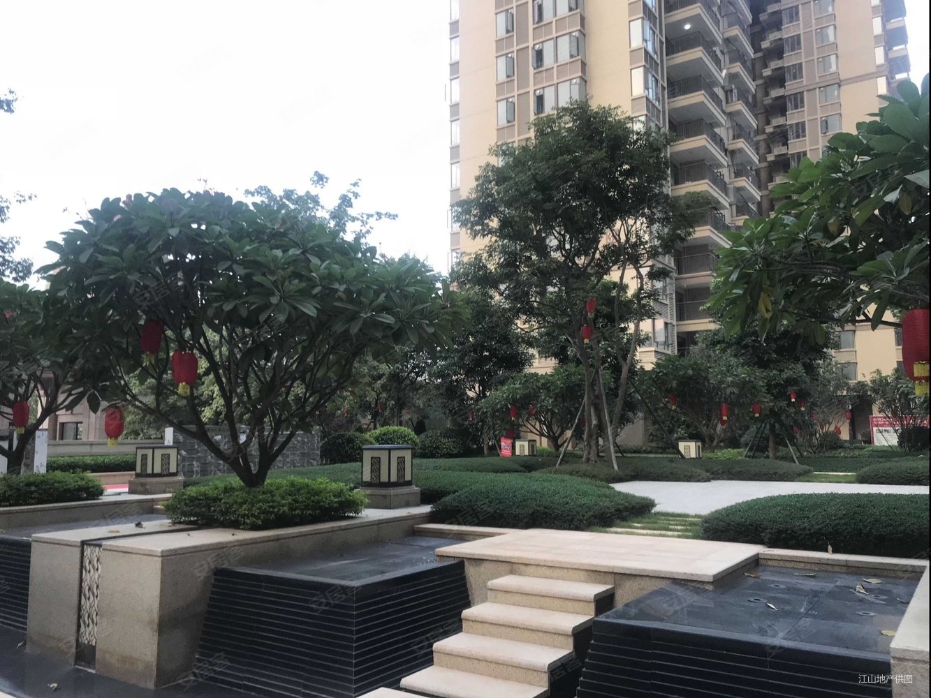 看湖湖景房龙光玖珑湖二期双阳台通透四房两厅十四中加四小