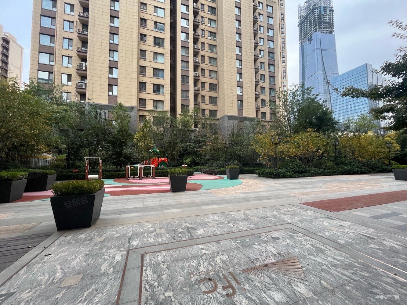 绿地ifc中央公馆b12地块二手房,305万,3室2厅,2卫,127平米-济南安居客