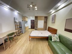 湘雅三地铁 医学院进修 可短租 单身公寓带阳台 干净整洁