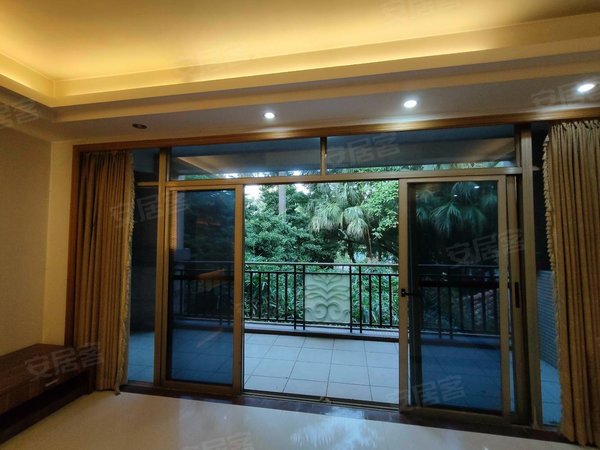 广州增城新塘新康花园新康花园豪苑大四房出租 南北对流 有防盗网 低