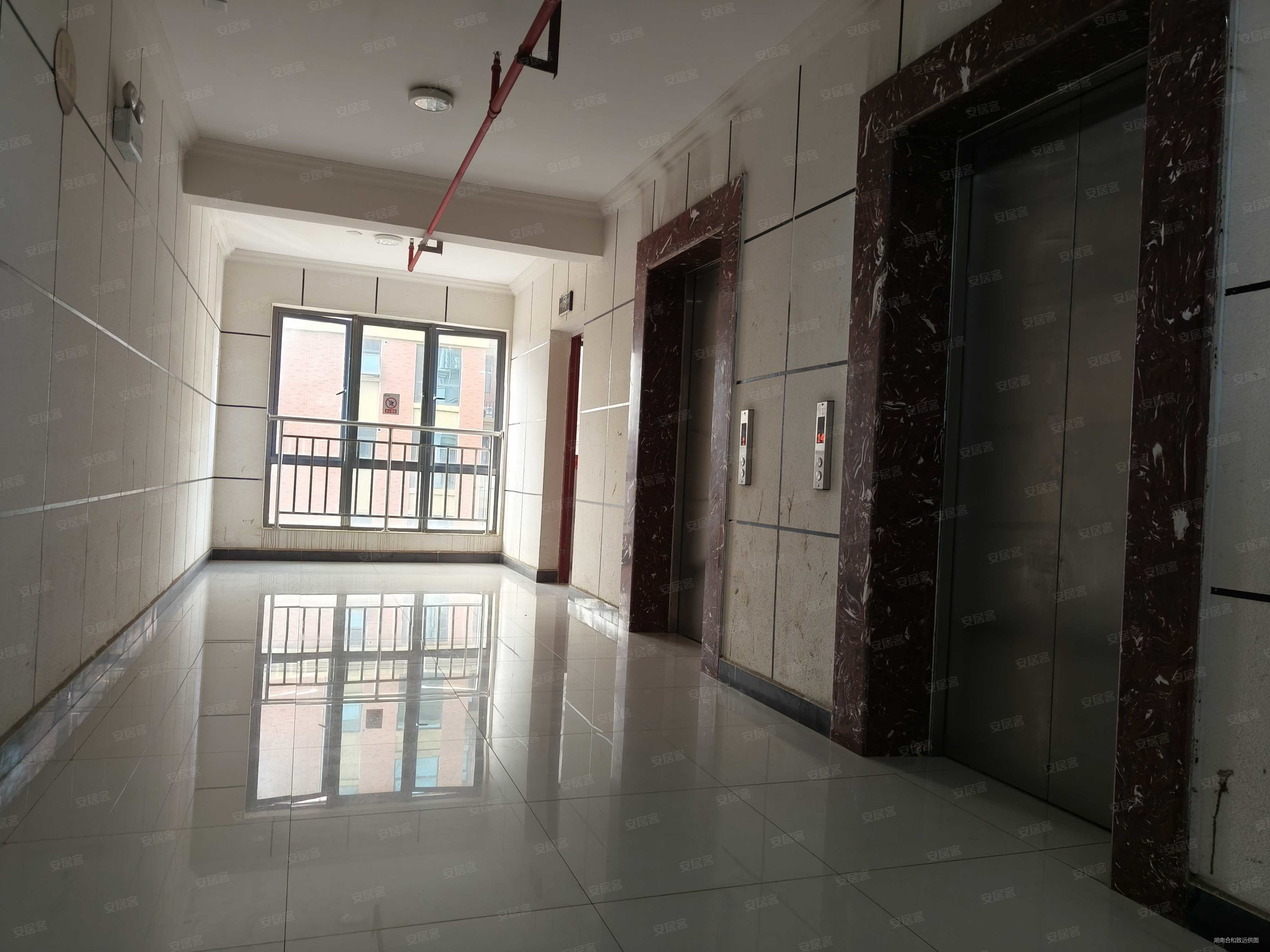 金谷豪庭芙蓉南路四段168号3室2厅1卫9376平方米