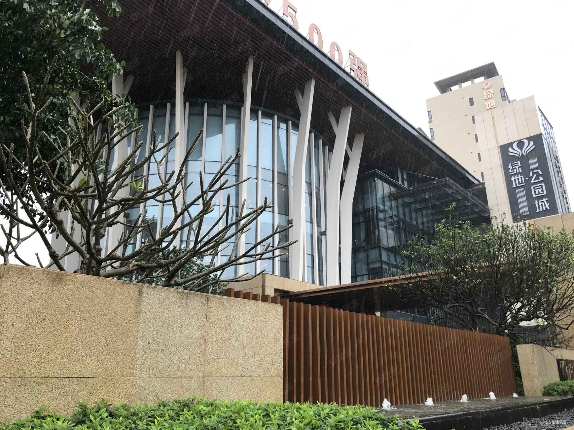笋盘 全新未住 税费低 送车位 富汇豪庭