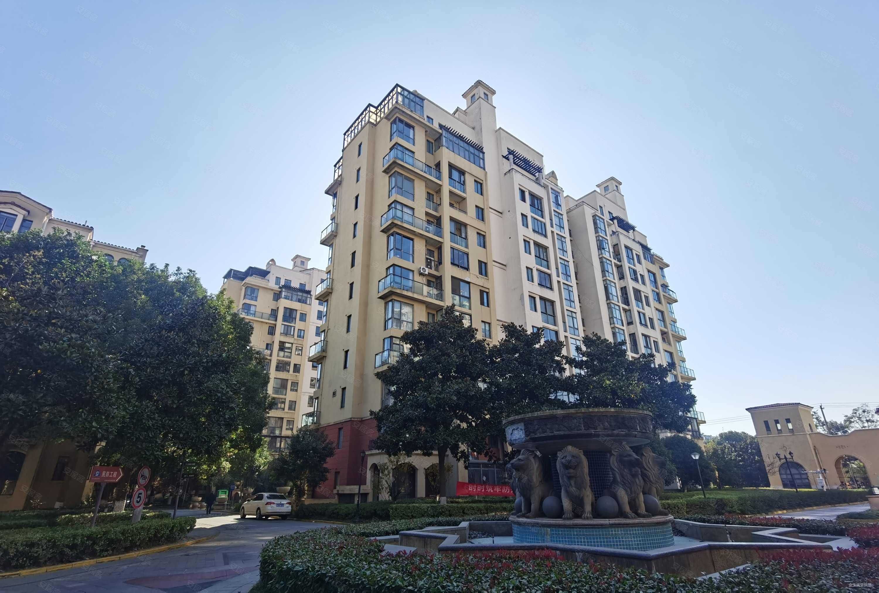 马山 板楼 南北通透 双卫格局 超低密度 送院子,圣芭芭拉国际社区二手