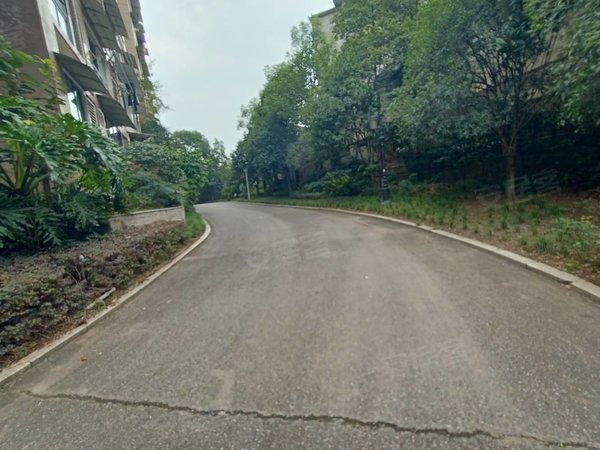 自贡自流井南湖南湖郡南湖郡电梯小高层洋房   精装两室,房东诚租出租