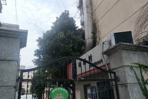 乳山四村人口_小林豆腐乳山广告图