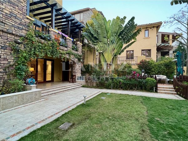 深圳宝安新安招商华侨城曦城三四期(别墅)美式风格精装独栋!