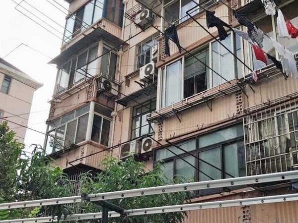 上海普陀曹杨兰溪园实图实价,曹杨六村,朝南一室户,带阳台,可以付一押
