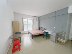 南宁青秀凤岭北免中介~爱琴海华丰城凤岭万达山姆超市附近~内卫可做饭押一付~出租房源真实图片