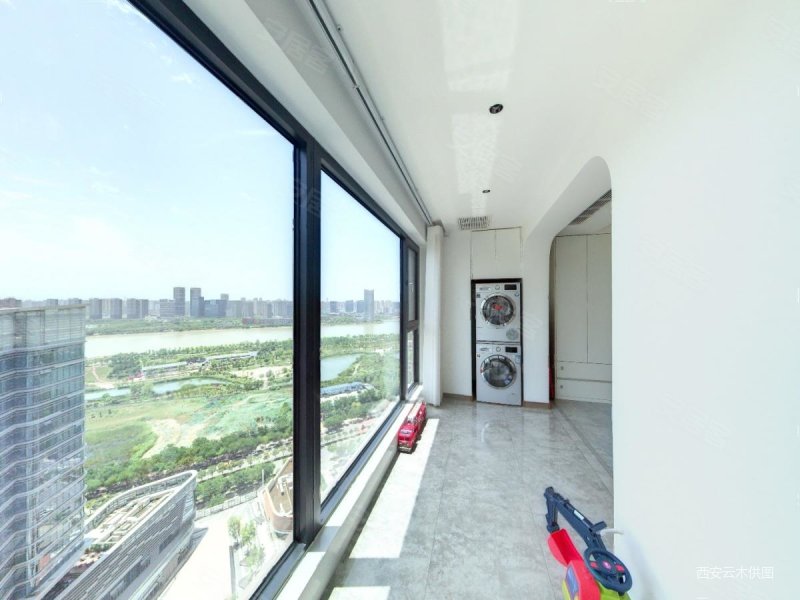 万科澜岸 带电梯 高楼层视野好 次新小区 满五   正南朝向