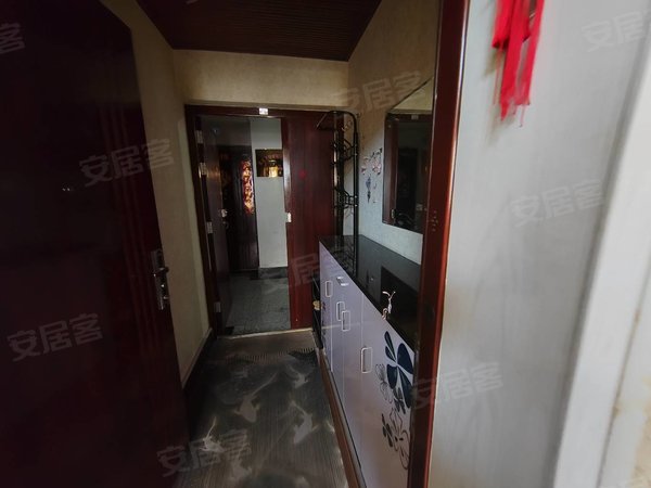 凉山西昌南坛山水阳光新城唐园旁  山水阳光 精装套一 电梯 诚心出租 家具家电齐全出租房源真实图片