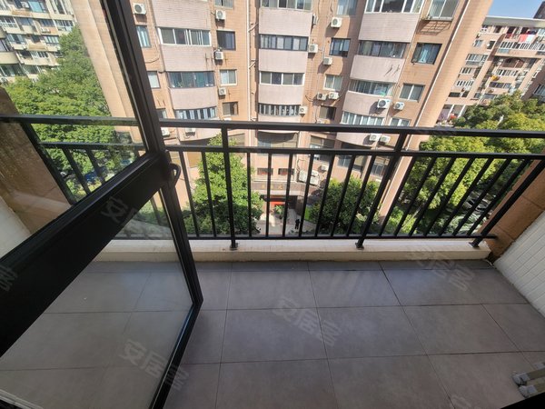 上海长宁古北华园大厦房源采光好,南北通,业主诚意出租出租房源真实