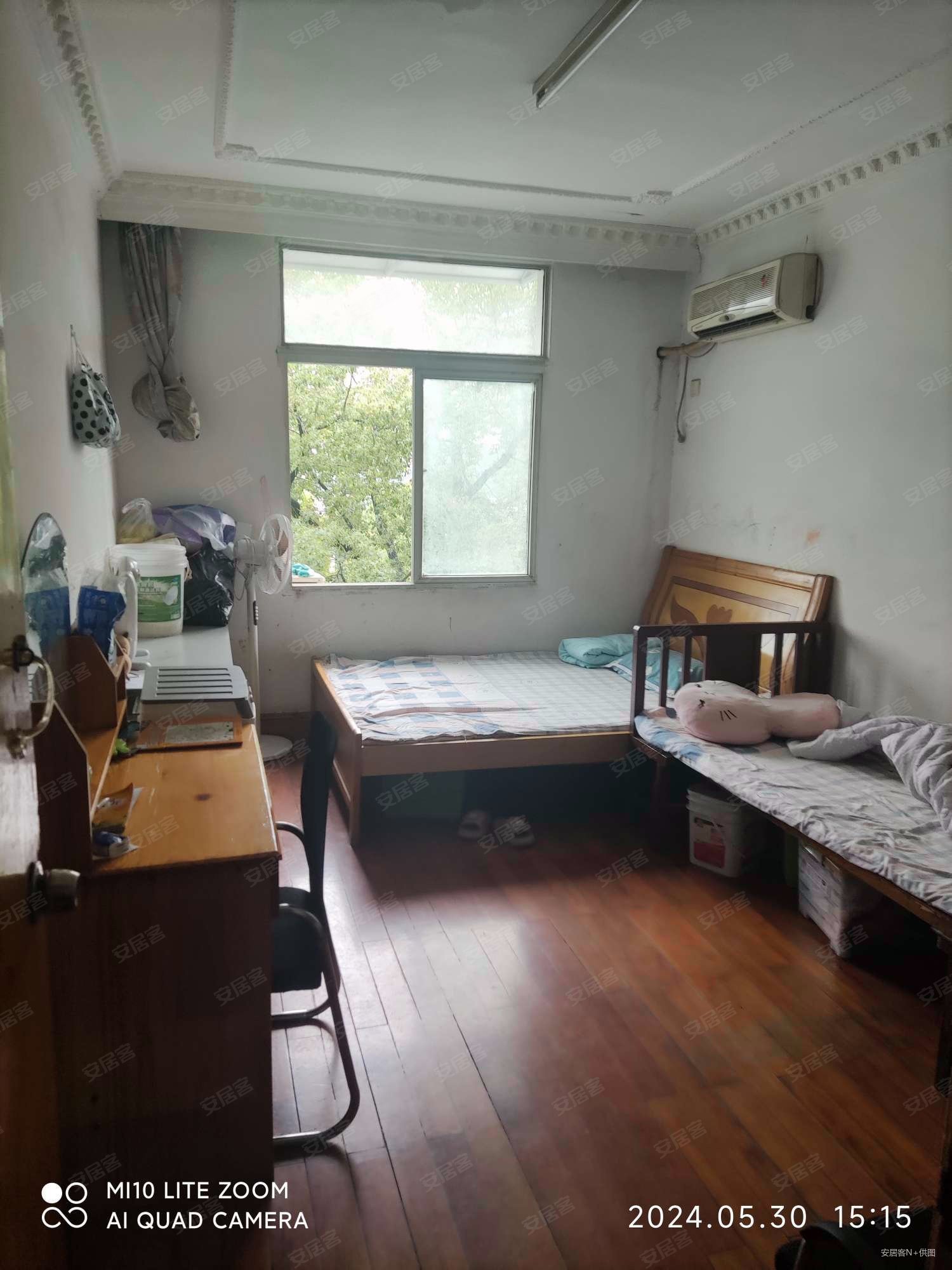 十里铺商住楼3室2厅1卫95.95㎡南75万