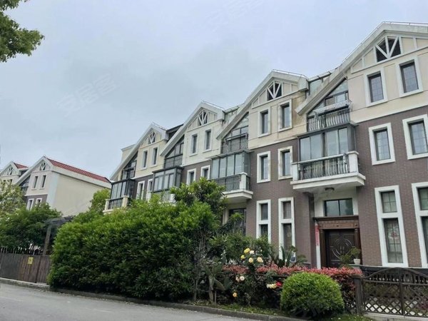 上海浦东周浦南郊花园(西区)18号线地铁口丨联排边套236平 精装 办公