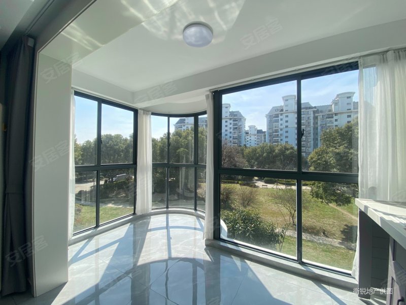 正规商品房三开间朝南 南北通透 精装修 双卫生间 满五 ,华亭新苑