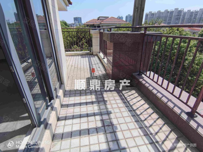 武夷绿洲沁荷苑(别墅)4室2厅3卫217㎡南北850万