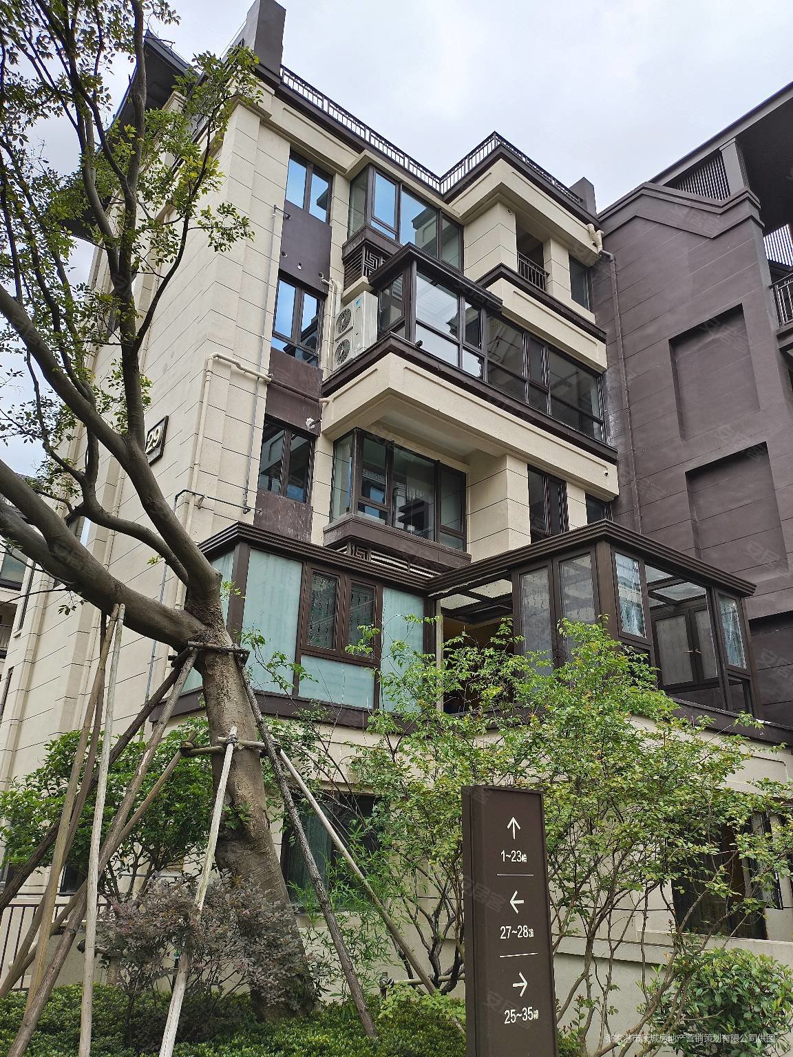 建发 沿河7.5米开间上叠,加车位,报价388万满2年,建发