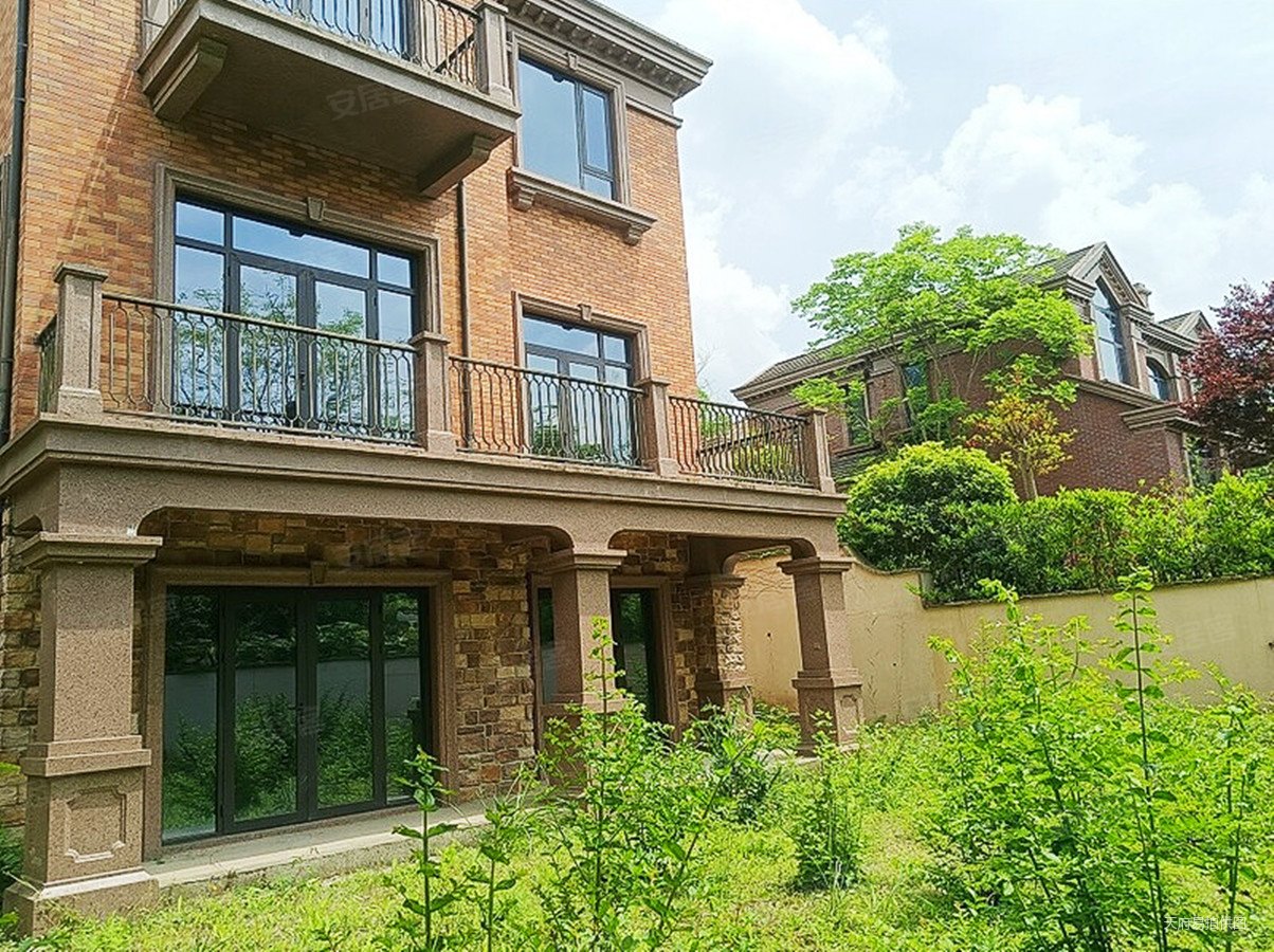 龙泉中粮御岭湾捡漏独栋仅595万仅契税可按揭卖到523