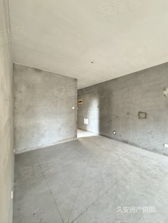 山水氿城,全天采光低楼层3室2厅2卫1书房185万