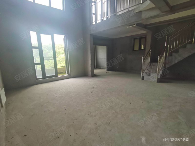 徐州房产网>徐州二手房>邳州二手房>福州路二手房>中凯龙湖领墅(别墅)