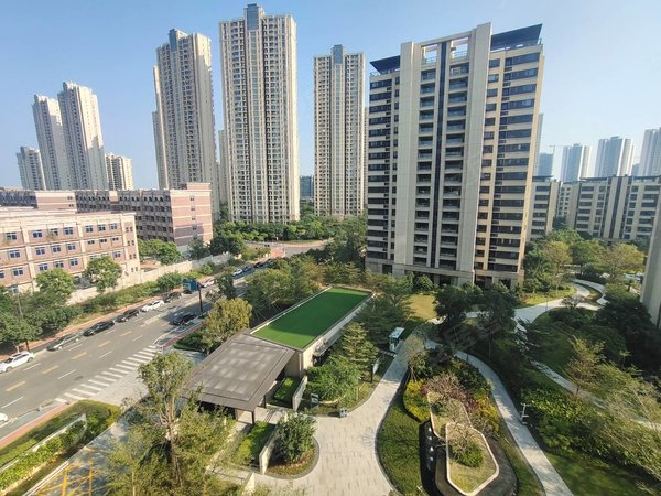 珠海高新区唐家湾仁恒滨海半岛(五期)看滨海半岛精装三房出租业主诚心