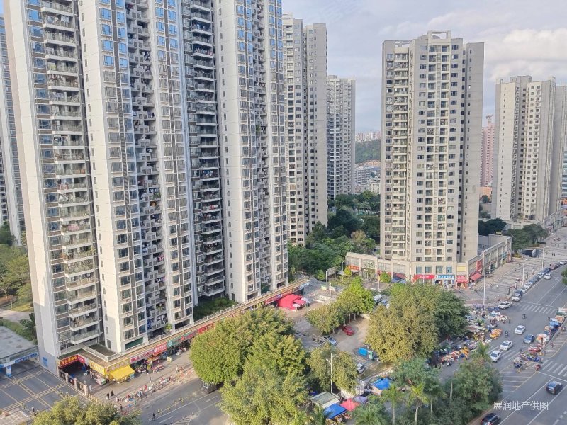 亚迪二村130平四房两厅两卫售价75万