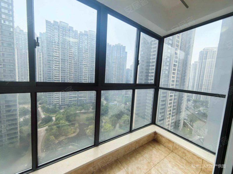 北辰三角洲奥城e3区 万科物业 零公摊5房户型 中间楼层