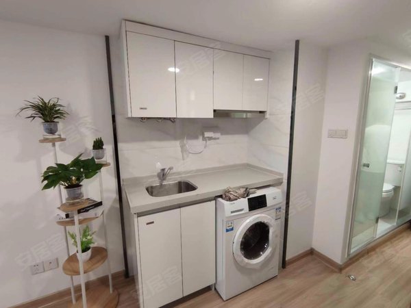 广州荔湾芳村碧桂园朝花碧桂园朝花 hotliday style 一房一厅 拧包