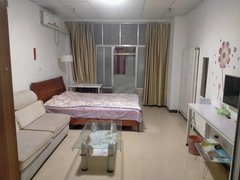 临沂费县费县城区福源广场橙果公寓一室一厅,可长租可短租,拎包入住。出租房源真实图片