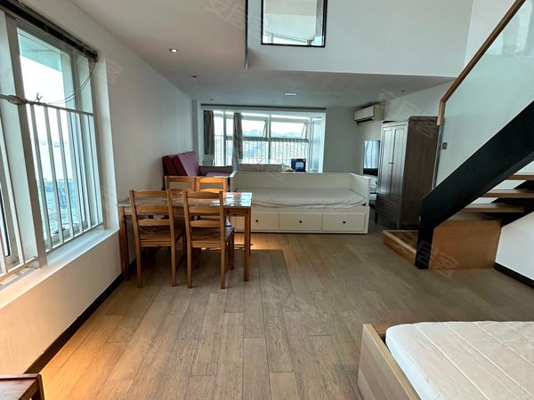 深圳盐田沙头角壹海城v公馆端头位置海景复式两房 家私电器齐全 随时