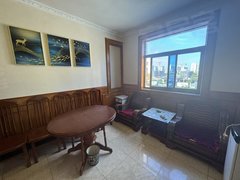 大丰大中大中城区三纺厂宿舍楼4楼，实用面积90平，900每月。出租房源真实图片