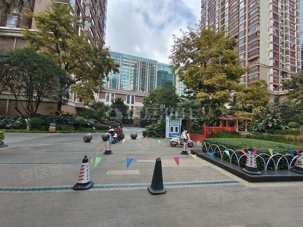 昆明西山滇池路片区南亚风情第壹城南亚星辰苑南亚风情园第壹城星辰苑