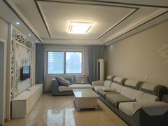 商丘睢阳万达广场神火大道旁,香樟公馆, 精装修三室出租家具家电齐全拎包入住出租房源真实图片