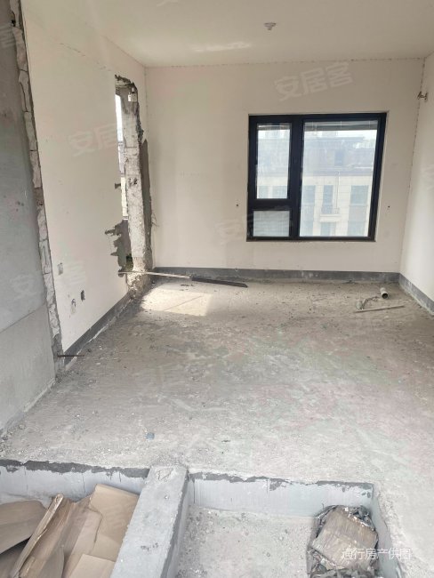 前洲 次新小区 双卫生间 带电梯 满二 停车方便 出行方便,弘阳昕悦棠