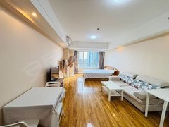 大连开发区万达广场万达广场电梯房57平精装修采光好可短租可月付随时看房拎包入住出租房源真实图片