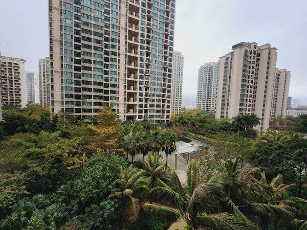 珠海香洲南屏华发新城六期华发新城六期 195平  南北通透 性价比高