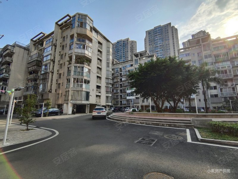 单价低调调!帝豪花园大四房126平售110万拎包入住有钥匙