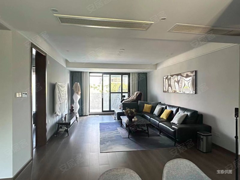 月桥花院 花园洋房 带两个阳台 70 精装 有车库车位