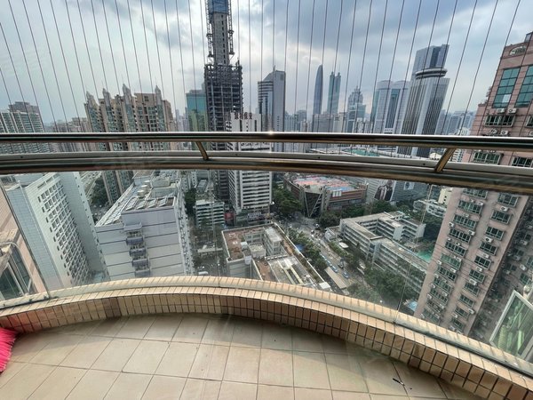 【多图】云峰花园,人民南租房,4房4个卫生间 带保姆间 仅租12500 高层