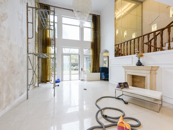 上海浦东康桥万科提香别墅小业主出国托管,自住出租 可长租 家具佩奇