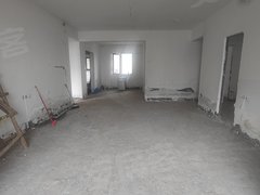 厦门湖里湖边水库片区软件园二期 世茂大四房整租 南北通透 可签三年 毛坯 户型好出租房源真实图片