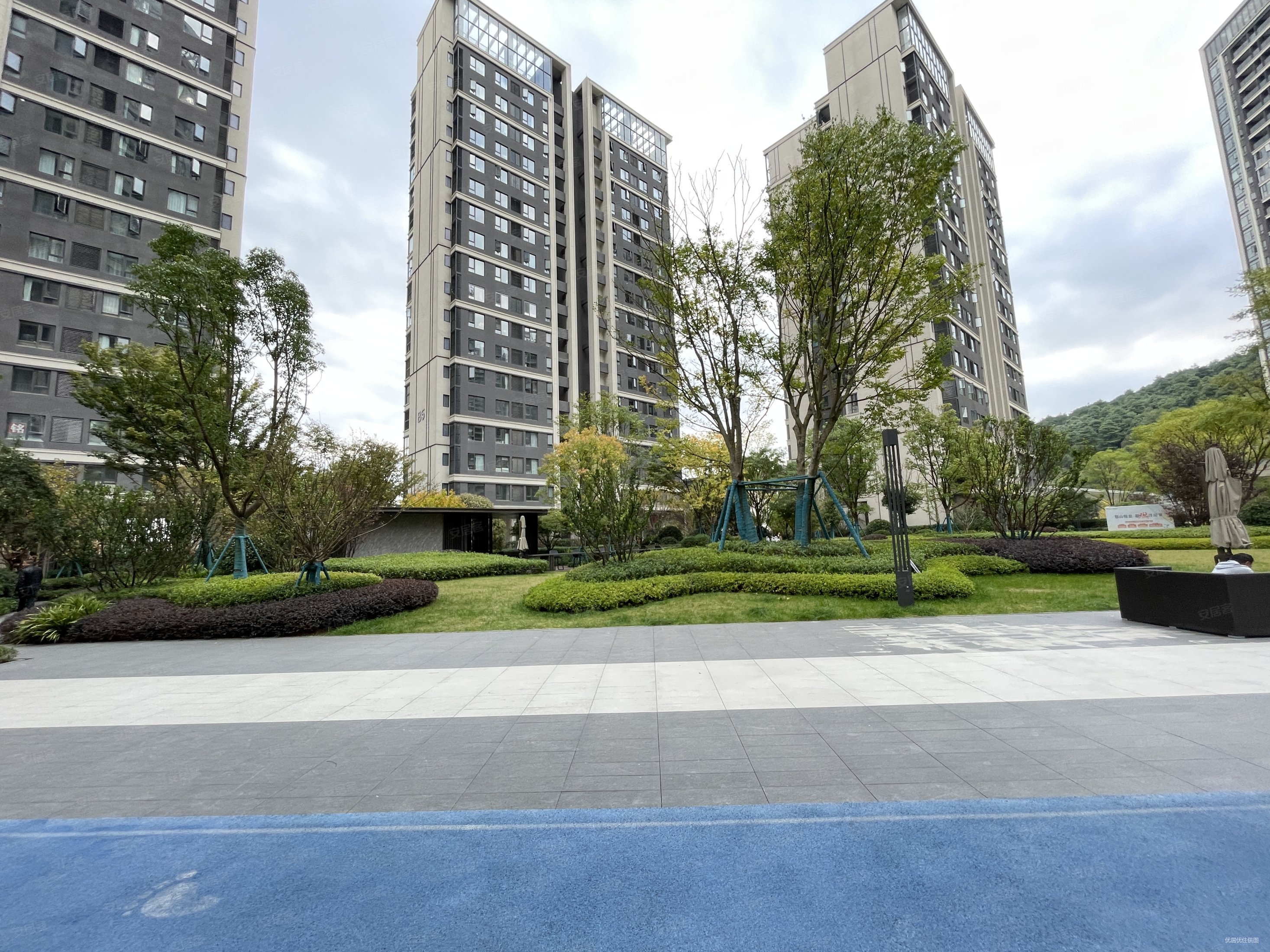 华润悠山悦景4室2厅2卫金典大横厅