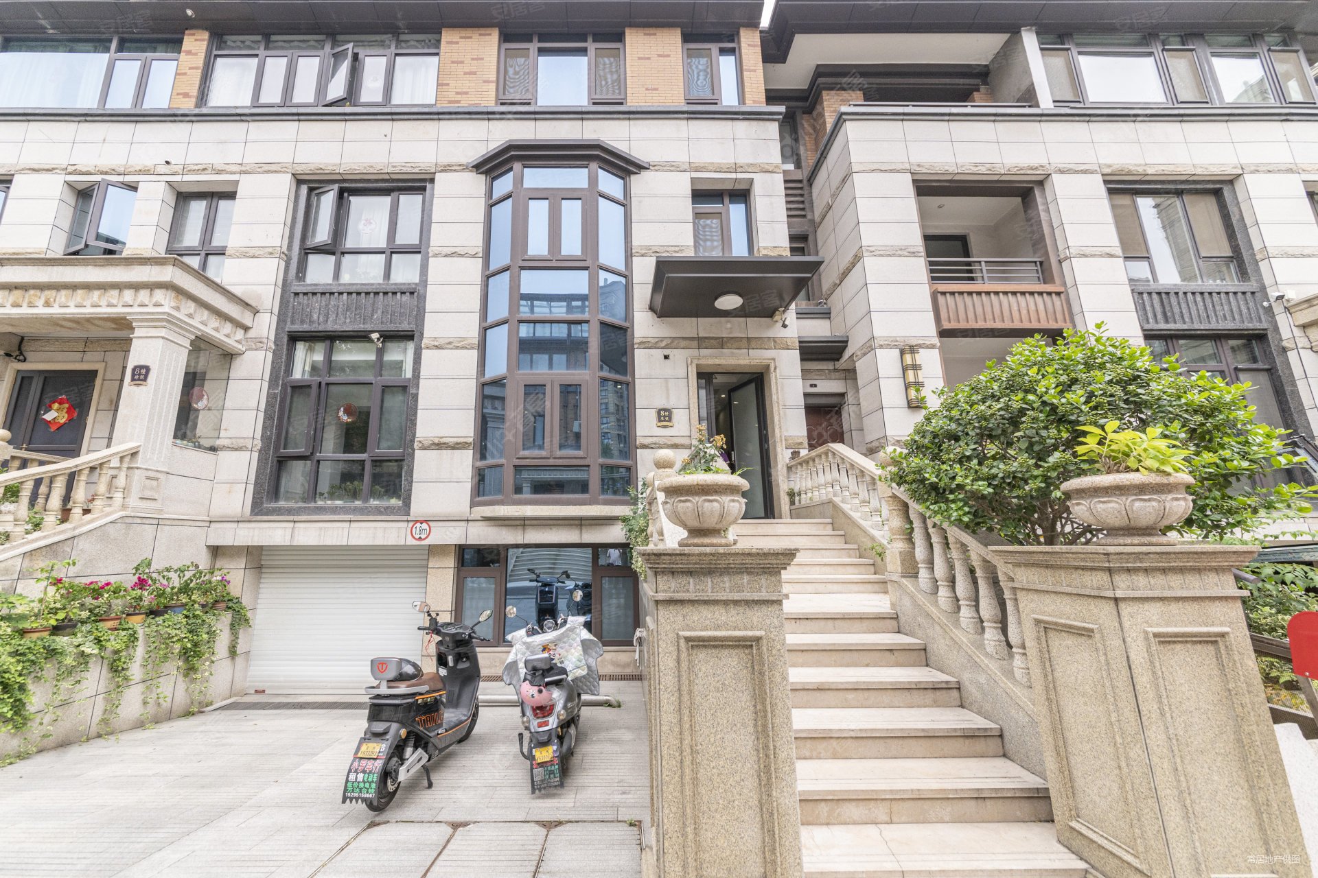 御龙山花园别墅