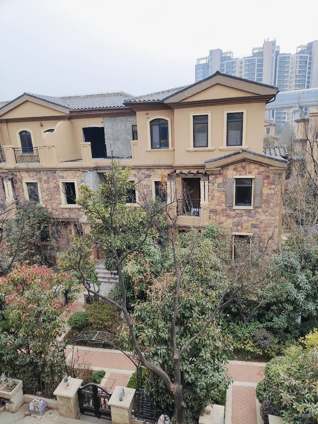 林溪湾(别墅)4室2厅3卫203.31㎡南北360万