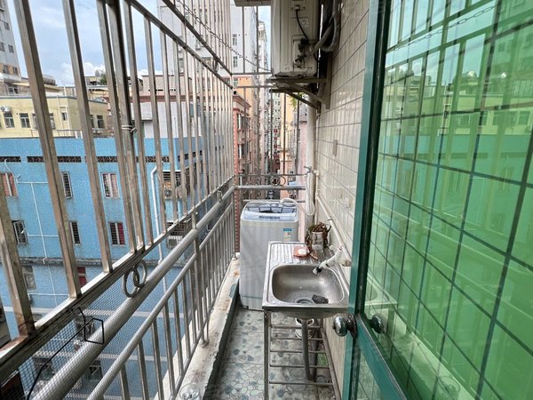 深圳龙华龙华樟坑二区樟坑二区民治地铁站深圳北站电梯二房一厅带阳台