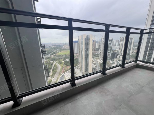 深圳光明光明万科光年四季万科光年四季花园 4室2厅 5500.