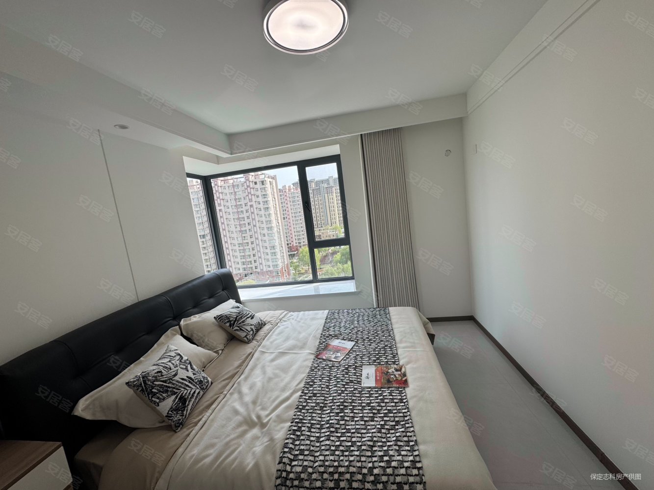 维多利亚夏郡3室2厅2卫137.1㎡南北105.8万